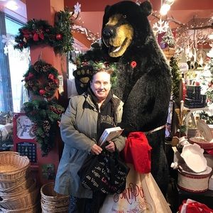 Meet your Posher, Debbie